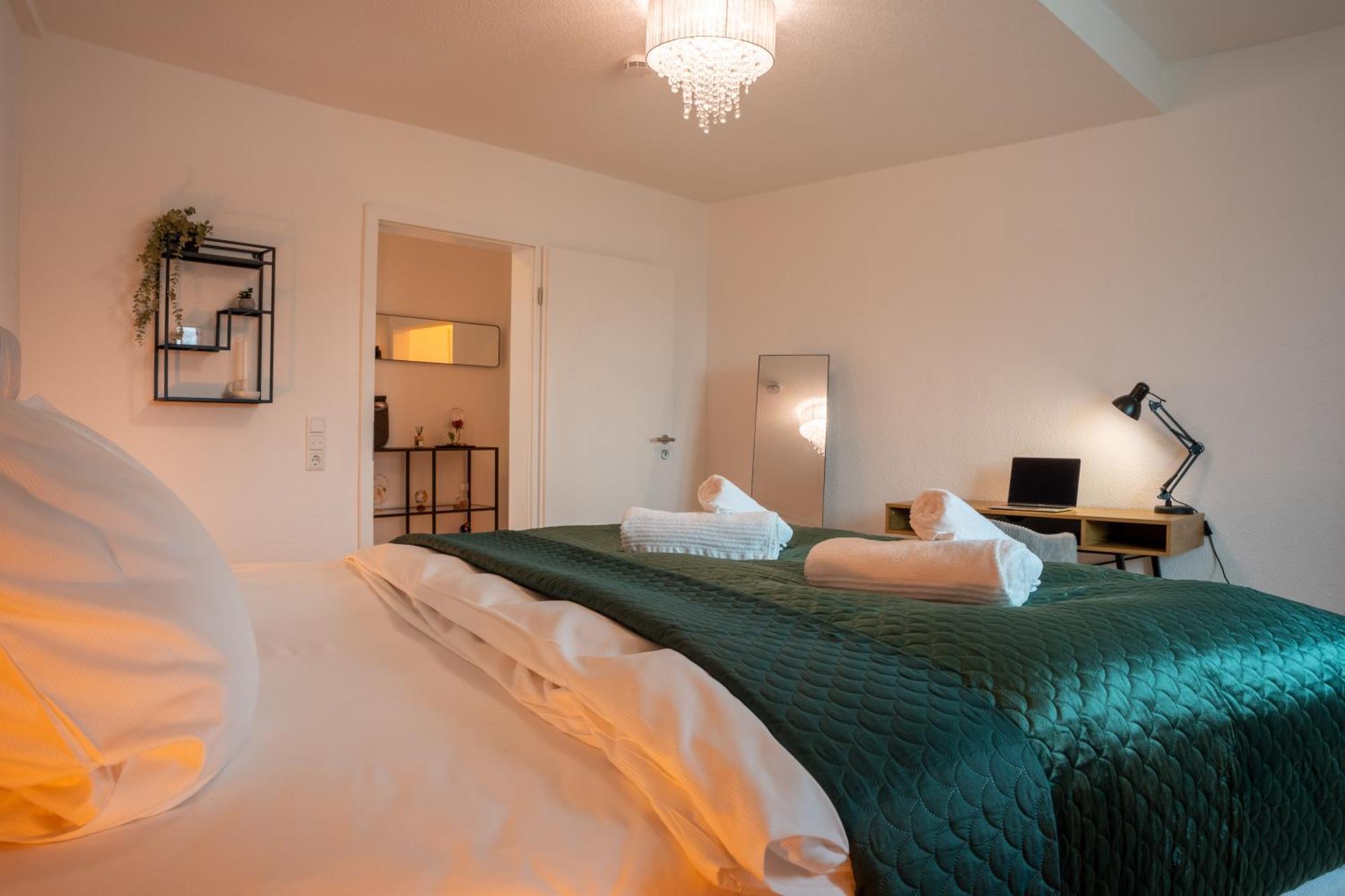 Schlossberg Residences - Design City-Apartment Im Herzen Der Weinstrasse Neustadt an der Weinstraße Екстериор снимка